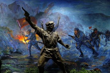 红军冲锋雕像