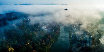 云雾余姚龙泉山