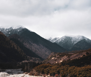 山与峡谷