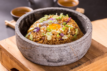 韩式石锅牛肉饭
