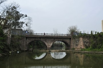 老拱桥