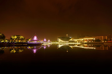 金华施光南音乐广场音乐厅夜景