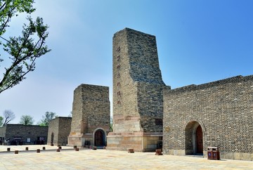 广富林文化遗址公园古城墙