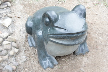 青蛙浮雕