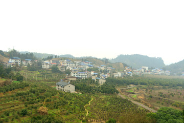 从天门山索道俯瞰张家界村庄田园