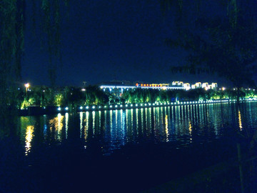 苏州河畔夜景