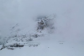 云中雪峰