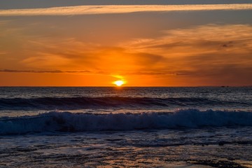 海上日出