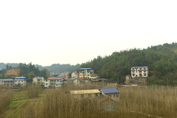 从天门山索道俯瞰张家界村庄田园