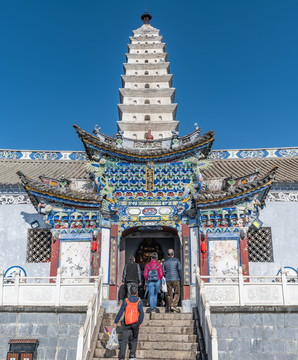 鸡足山金顶寺