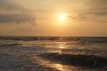 海上日出