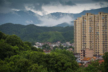 雨后山区