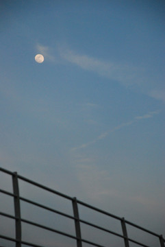 月亮和天空