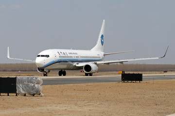 厦门航空公司飞机滑行