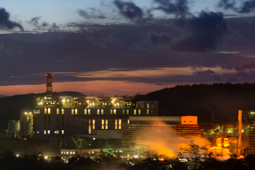 夜幕下的钢铁厂夜景