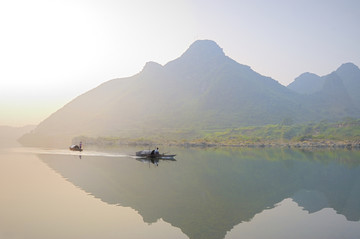 山水小船