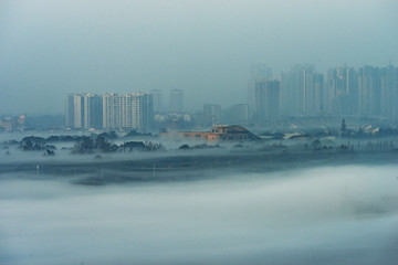 城市雾景