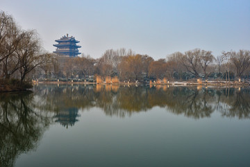 明湖冬景