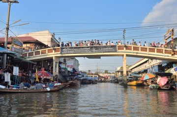 曼谷水上街市