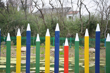 铅笔造型护栏
