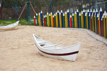 沙滩小船