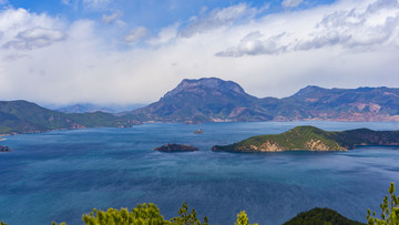 泸沽湖全景