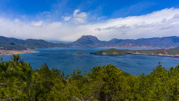 泸沽湖全景