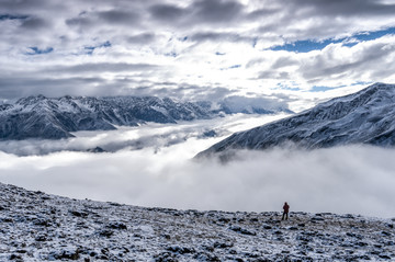 高原雪山