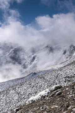 高原雪山