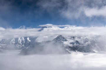 贡嘎雪山