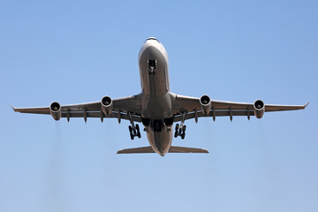 空客A340飞机起飞