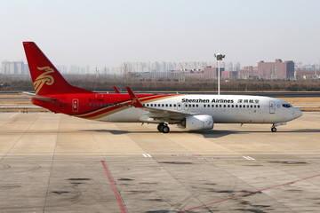 深圳航空飞机在沈阳机场