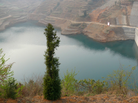 水库