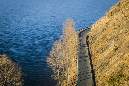 泸沽湖环湖路