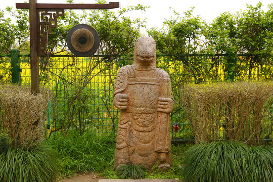 西溪湿地12生肖蛇石像