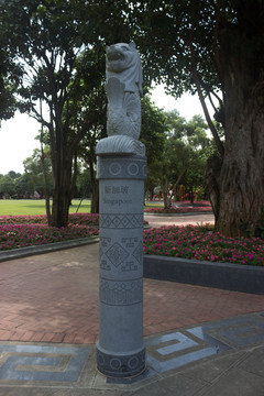 新加坡鱼尾狮雕刻柱