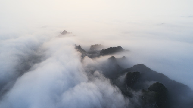 崇左九重山风光