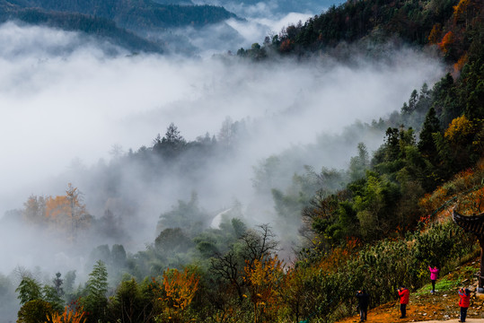 石潭水墨湖山