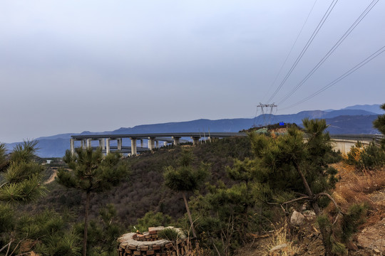 山西太原天龙山旅游公路网红桥