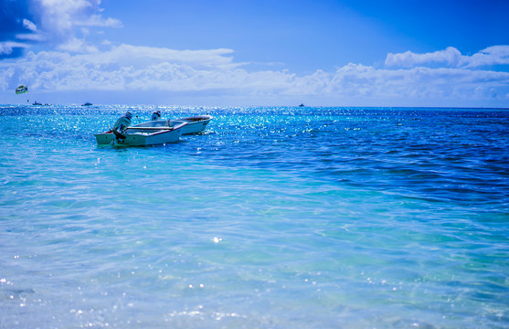 海上游艇