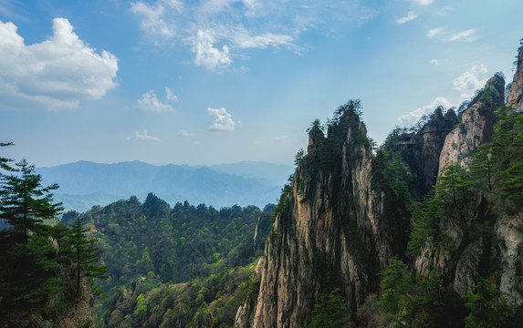 洛阳老君山风光