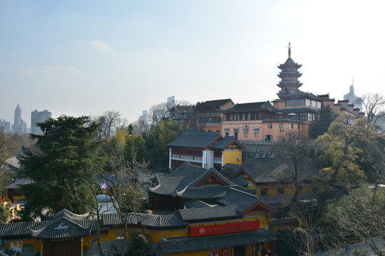 古鸡鸣寺