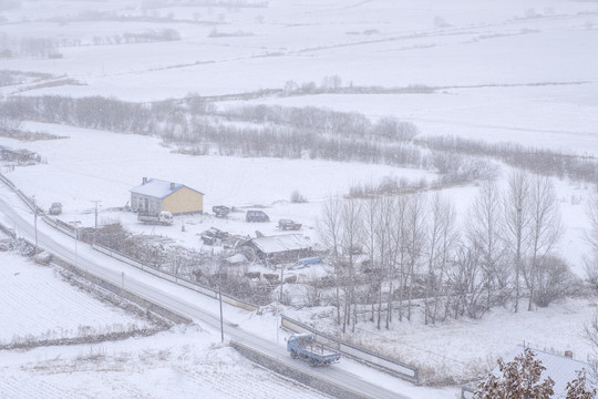 雪中乡村