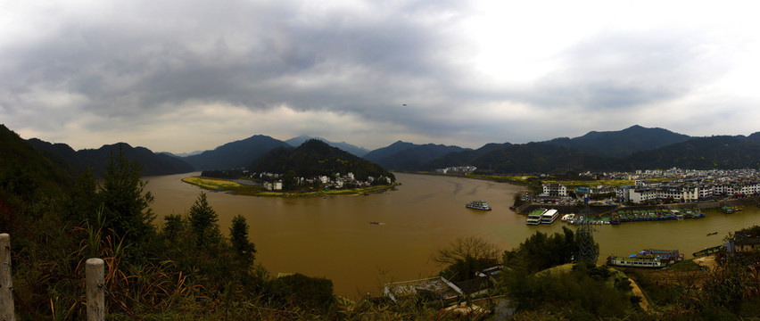 雨后新安江全景图