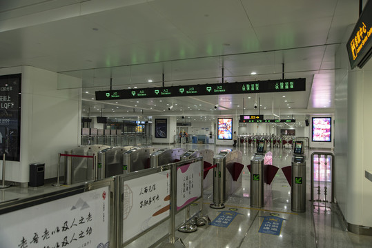 济南地铁济南西站入口闸机