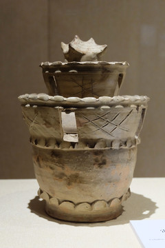 瓷罐