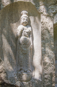 千山中会寺山壁童女菩萨浮雕像