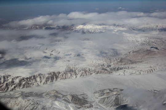 航拍雪山