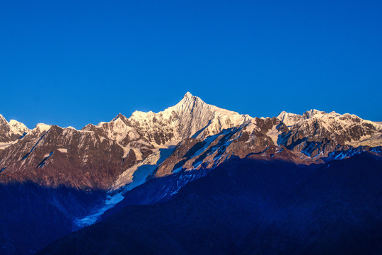 梅里雪山