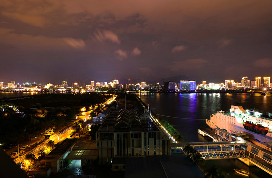 三亚湾夜景